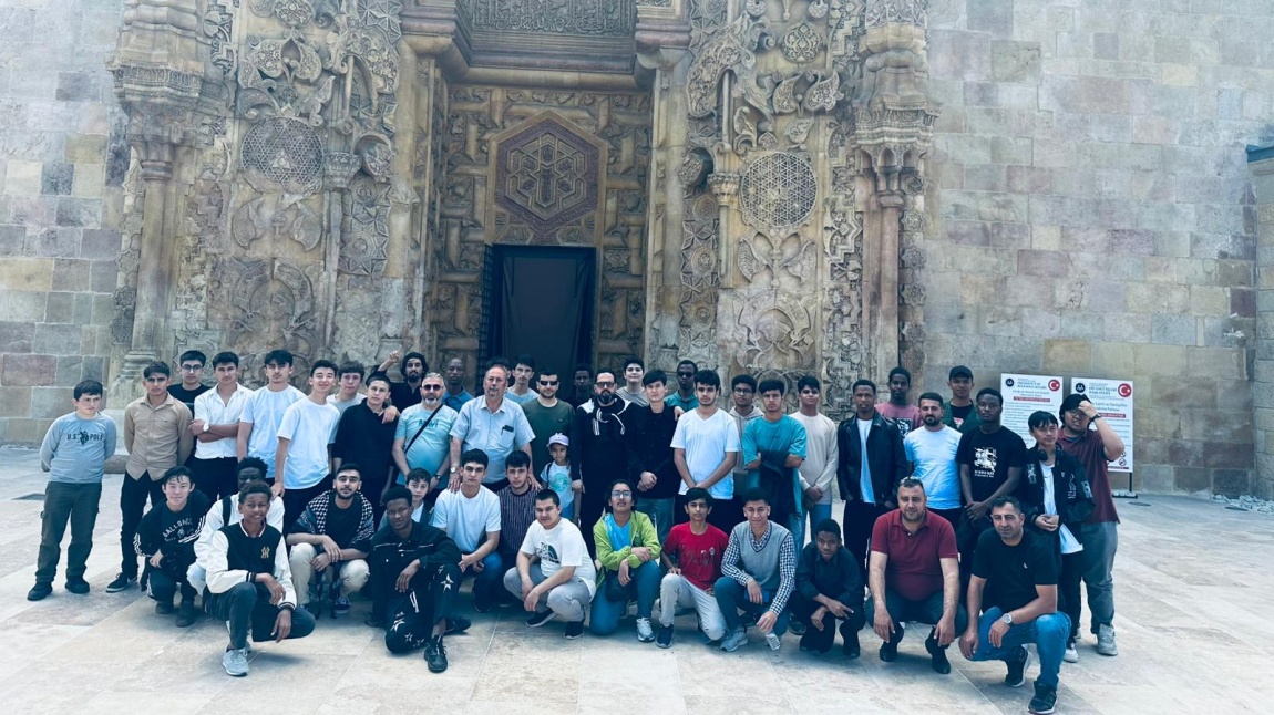 DİVRİĞİ ULU CAMİ VE DARÜŞŞİFASI'NA ZİYARET